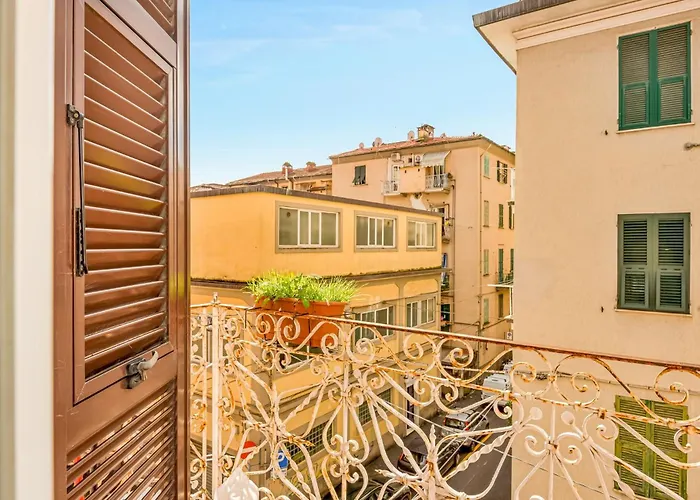 Apartment Margot Maison Near The Station La Spezia