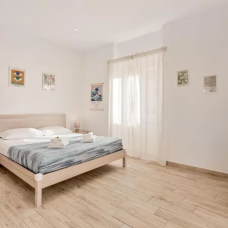 La Maison *