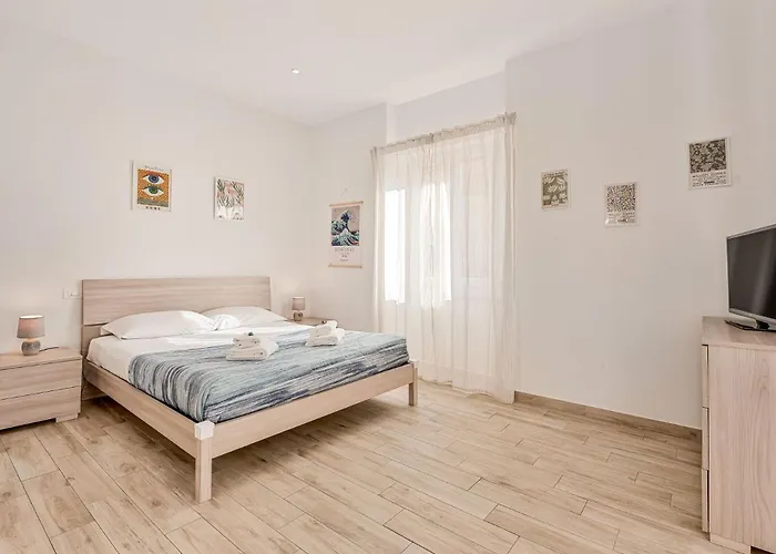 Margot Maison Near The Station *